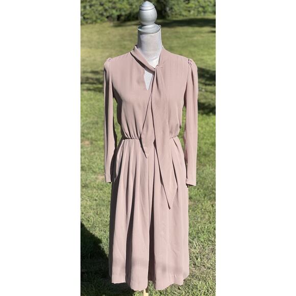 Vintage Jack Bryan Tie Neck Dress Tan with gold threads, Chiffon, Sz Small - Picture 1 of 9